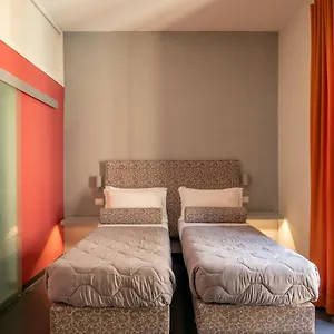 https://room-94-luxury.it-romehotels.com